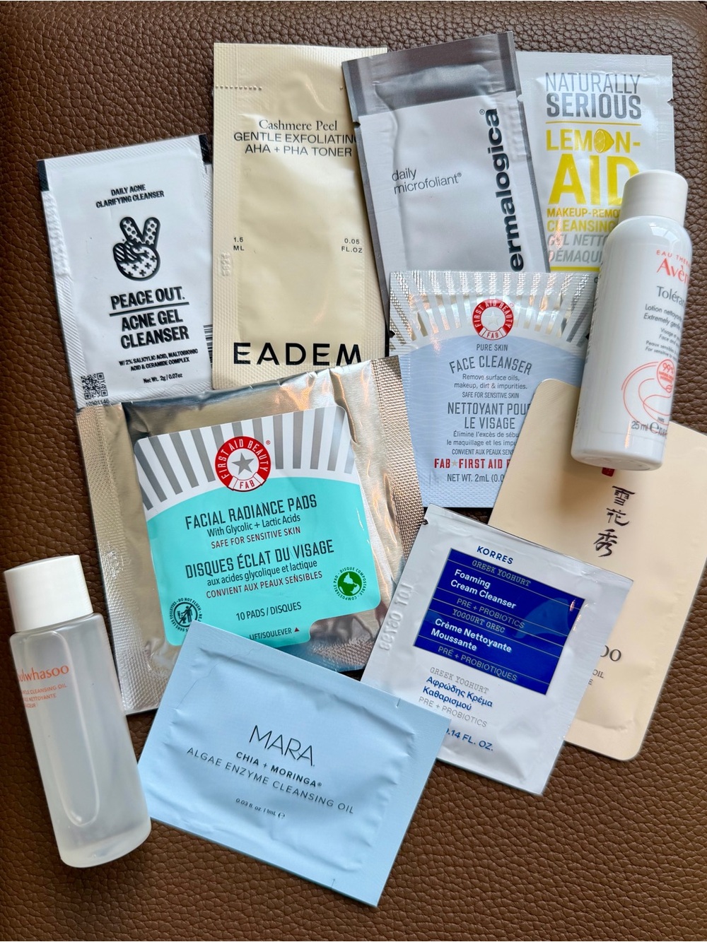 Assorted Women’s Skincare Sample Pack - Facial Cleansers